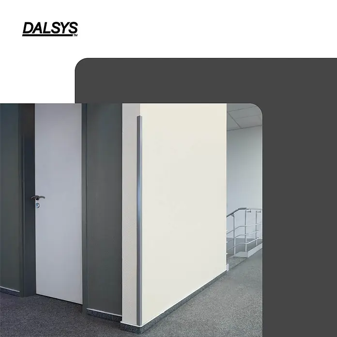 Dalsys Winkelleiste 150cm Winkelprofil selbstklebend 30 x 30mm Eckwinkel PVC Grau -  - Silberner Wandeckenschutz im Flur, installiert zum Schutz einer Wandecke.