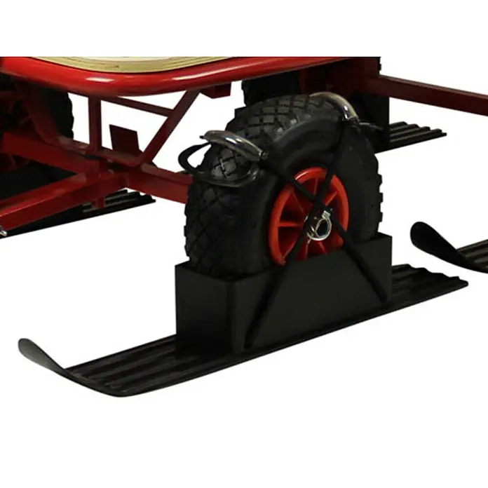 Beachtrekker Bollerwagen Schneekufen für faltbarer Bollerwagen Style - Kunststoff - Schwarzer Ski-Adapter, am roten Wagengestell montiert, hält sein schwarzes Rad für Schnee.