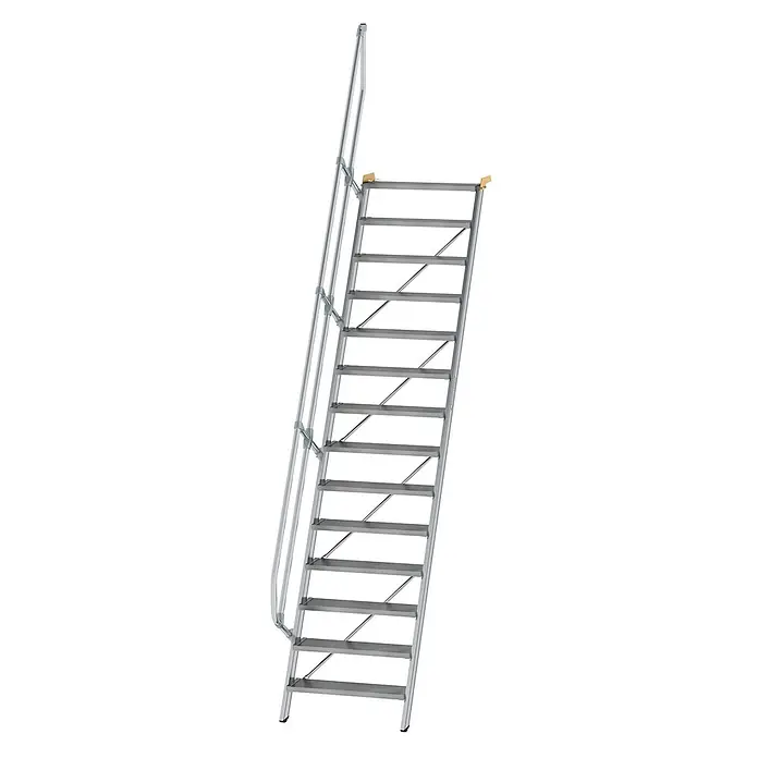 Munk Raumspartreppe Treppe 60° inkl. einen Handlauf, 800mm Stufenbreite, 14 Stufen -  - Abgeschrägte silberne Metalltreppe mit Handlauf und breiten, rutschfesten Stufen.