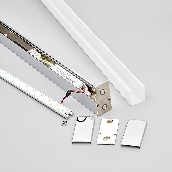 Lindby Wandleuchte Philippa - L x B x H: 7,8 x 89 x 4 cm, chrom / silber - Demontierte LED-Lichtleiste: verchromtes Gehäuse mit Treiber, LED-Streifen, weißer Diffusor und Endkappen zur Montage.