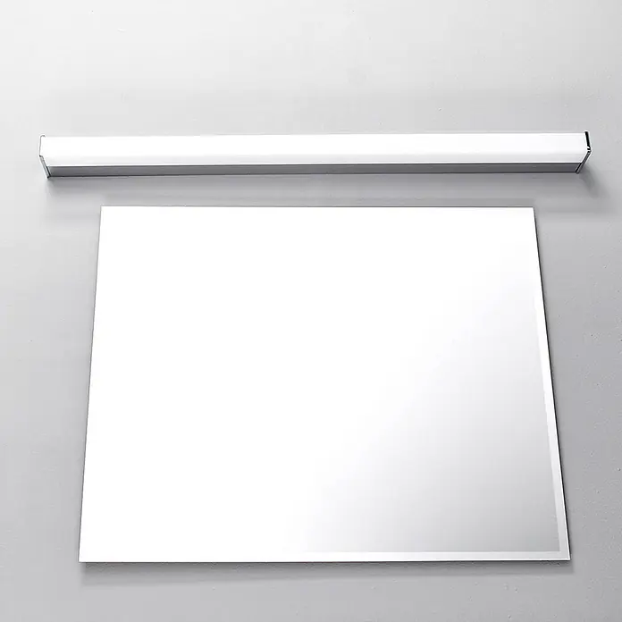 Lindby Wandleuchte Philippa - L x B x H: 7,8 x 89 x 4 cm, chrom / silber - Wandmontierter rechteckiger Spiegel mit linearer LED-Lichtleiste.