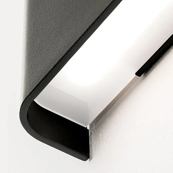 Orion Leuchten LED-Wandleuchte - L x B x H: 3,5 x 41 x 9 cm - Gekrümmte schwarze Wandleuchte mit weißem Lichtdiffusor.