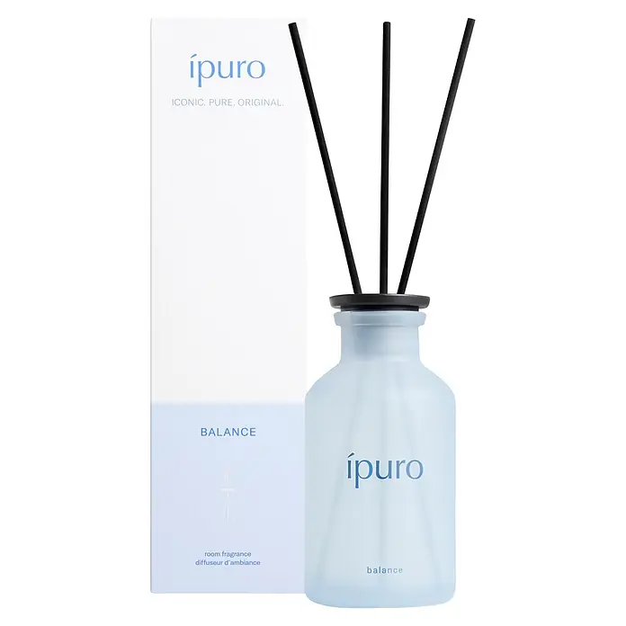 Ipuro Classic Raumduft - Balance, 240 ml - ipuro Balance Raumduft-Diffusor: mattblaue Flasche mit schwarzen Stäbchen und weiße Produktverpackung.