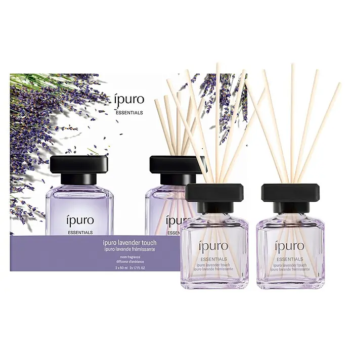 Ipuro Essentials Raumduft Set - Lavender Touch, 2 Stk., 50 ml - Ipuro Lavender Touch Raumduftset: zwei Diffusoren mit Stäbchen, Box und Lavendelblüten.