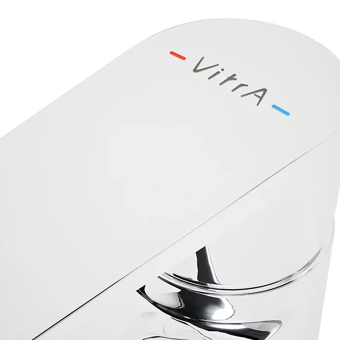 VitrA Flow Square Waschtischarmatur - Chrom, Glänzend, Höhe: 17,6 cm, Ohne Zugstange - Weißer VitrA Wasserhahn mit roten und blauen Temperaturanzeigen und glänzendem Chromauslauf.