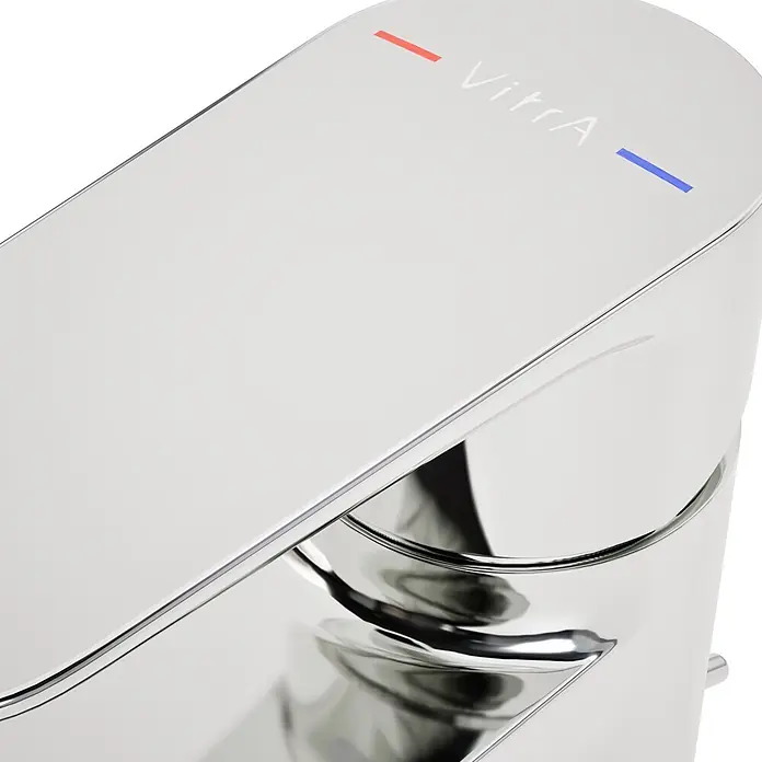 VitrA Flow Soft Waschtischarmatur - Chrom, Höhe: 17 cm, Mit Zugstange - Verchromte Armatur mit VitrA-Branding und roten Heiß-/blauen Kaltwasseranzeigen.