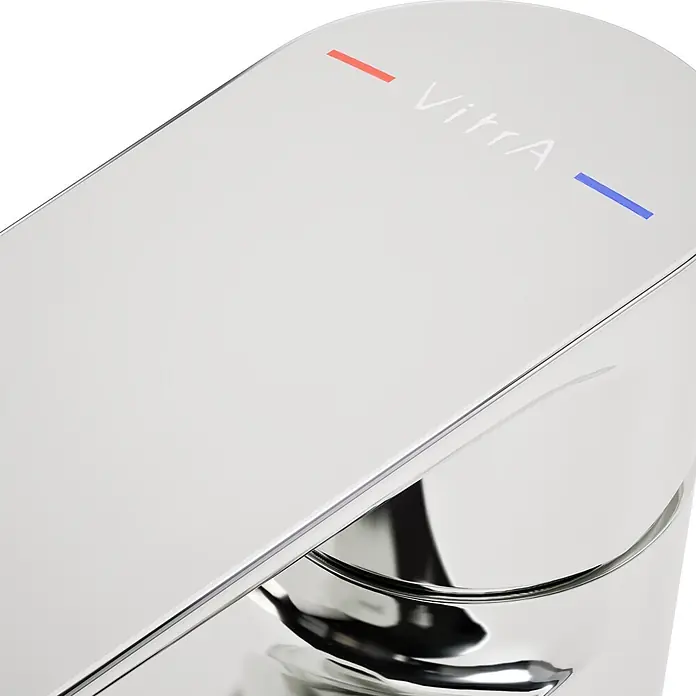 VitrA Flow Soft Waschtischarmatur - Chrom, Höhe: 15 cm, Ohne Zugstange - Polierte Chrom-Mischbatterie mit roten und blauen Markierungen und „VitrA“-Branding.
