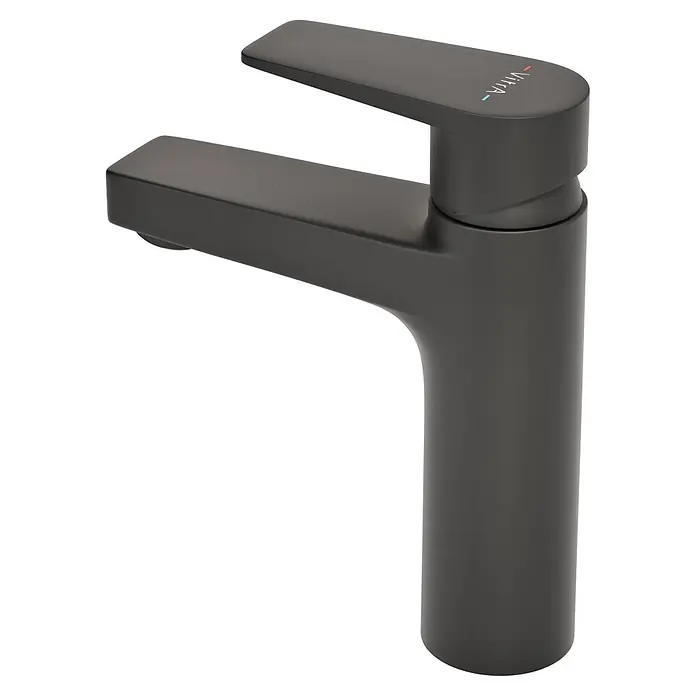 VitrA Flow Square Waschtischarmatur - Schwarz, Matt, Höhe: 17,6 cm, Ohne Zugstange - Dunkelgraue matte Einhebelarmatur in modernem, rechteckigem Design mit VITRA-Branding und Warm-/Kaltanzeigen.