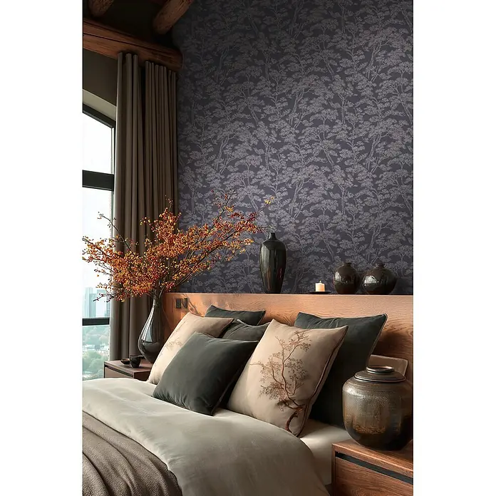A.S. Création Metropolitan Stories Vibes & Styles Vliestapete Zen - Grau, Floral, 10,05 x 0,53 m - Elegante, dunkel gemusterte Tapete mit Baummotiv schafft eine ruhige Kulisse im modernen Schlafzimmer.