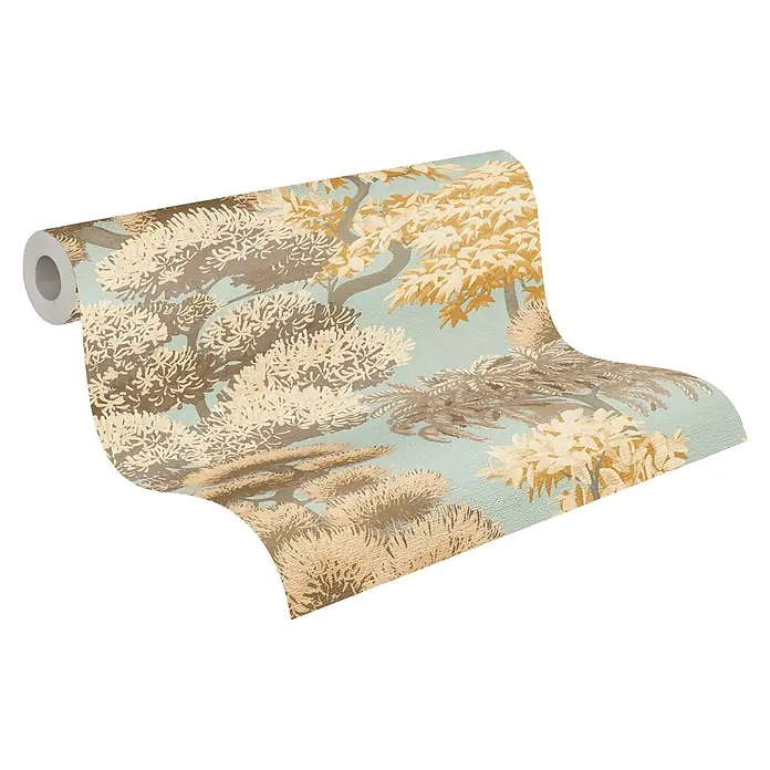 A.S. Création Cuba 2 Vliestapete Natur - Blau-Beige, Floral, 10,05 x 0,53 m - Tapetenrolle mit hellblauem Hintergrund und stilisiertem Muster aus braunen und goldenen Bäumen, entrollt zur Ansicht des Designs.