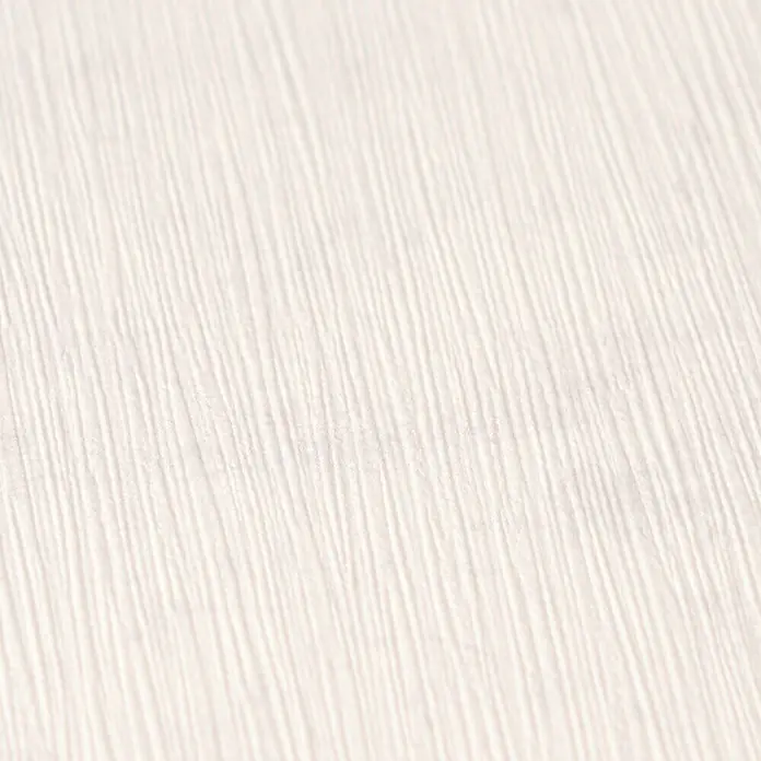 A.S. Création Nordic Feeling Vliestapete Uni - Grau-Weiß, Uni, 10,05 x 0,53 m - Helle, cremefarbene Texturoberfläche mit feinen, unregelmäßigen vertikalen Linien.