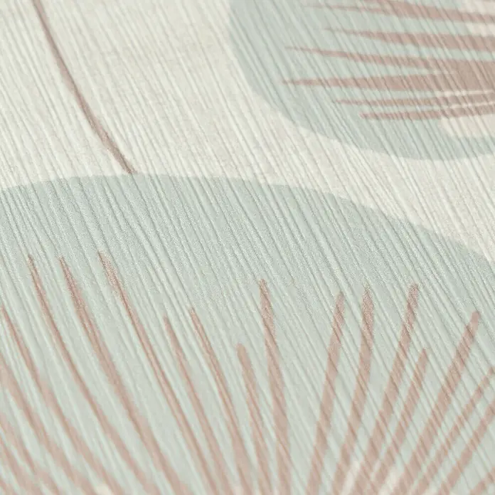 A.S. Création Nordic Feeling Vliestapete Blätter I - Grau-Grün, Floral, 10,05 x 0,53 m - Strukturierte beigefarbene Oberfläche mit diagonalen Rippen, abstrakte organische Formen in Hellblau und gedämpftem Braun, wahrscheinlich Tapete oder Textil.