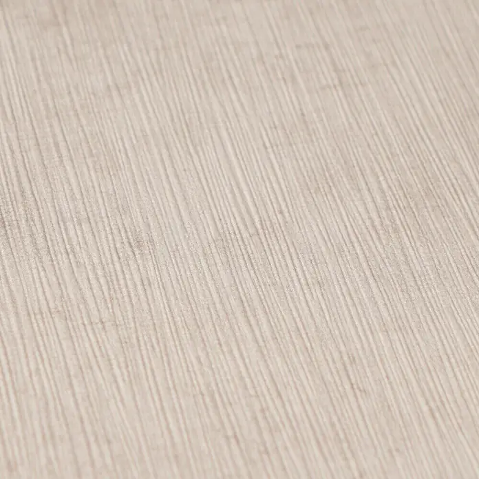 A.S. Création Nordic Feeling Vliestapete Uni - Grau-Grün, Uni, 10,05 x 0,53 m - Hellbeigefarbene strukturierte Oberfläche mit feinem, linearem Muster.