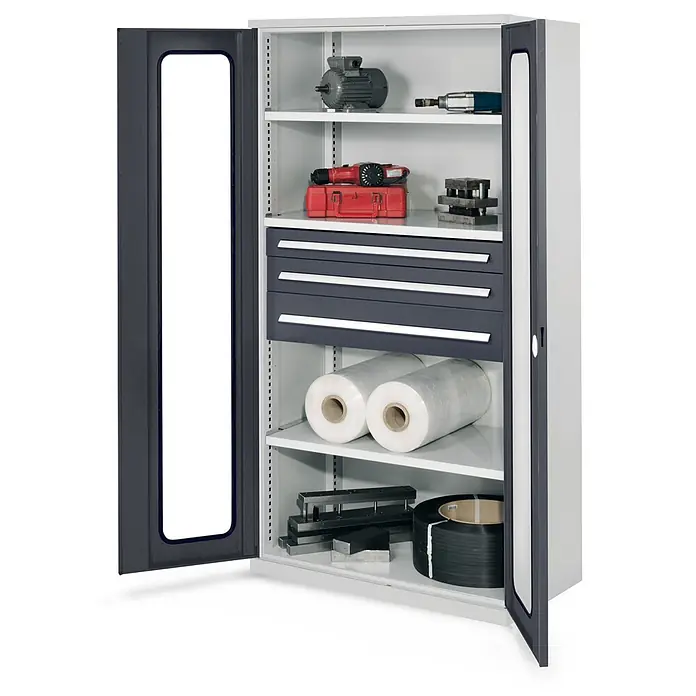 Kappes Metall-Mehrzweckschrank Schwerlastschränke ohne Mitteltrennwand 1950x1000x600mm Modell 46 Sichtfen - 60 cm x 1.000 cm x 1,95 m, Anthrazitgrau - Zweifarbiger grauer Metallschrank mit transparenten Türen, Regalböden und dunkelgrauen Schubladen, gefüllt mit Werkstattmaterial.