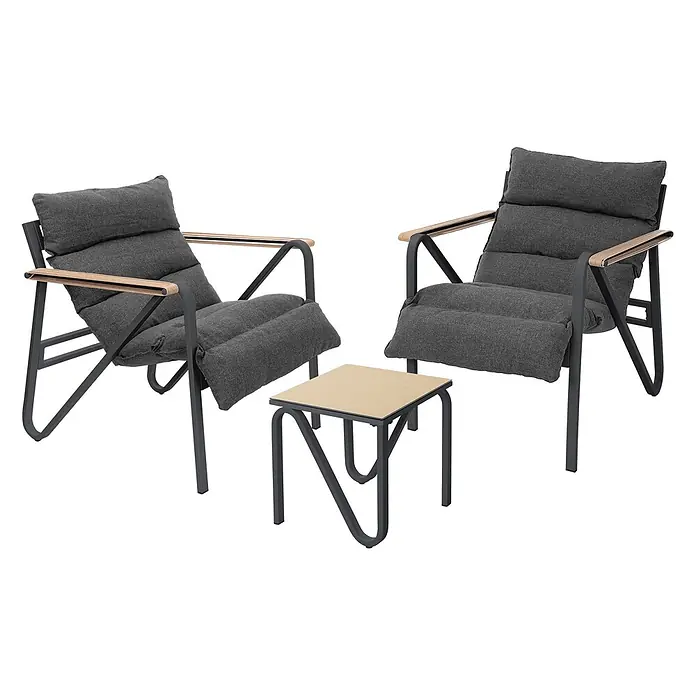 ML-Design Gartenstuhl-Set mit Tisch - 3 Stk., Stahl pulverbeschichtet, kationisches Polyestergewebe, Schaumstoff, Keramikglas, Anthrazit, Braun - Garten-Sitzgruppe mit zwei dunkelgrau gepolsterten Loungesesseln und einem kleinen Beistelltisch in heller Holzoptik, alle mit dunkelgrauen Metallgestellen.