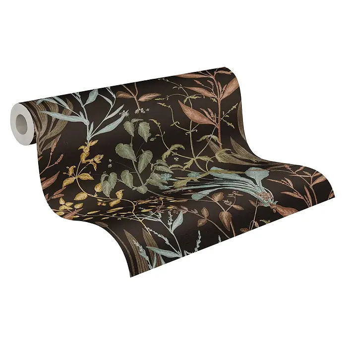 A.S. Création Metropolitan Stories Vibes & Styles Vliestapete Gräser - Dunkelbraun, Floral, 10,05 x 0,53 m - Dunkelbraune Tapetenrolle mit aufwendigem botanischem Muster aus grünen, goldenen und hellblauen Blättern, teilweise abgerollt.