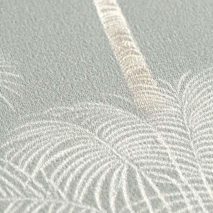 A.S. Création Cuba 2 Vliestapete Wald - Creme-Grün, Floral, 10,05 x 0,53 m - Hellgraue Tapete mit körniger Textur und dezentem Prägemuster aus Palmblättern.