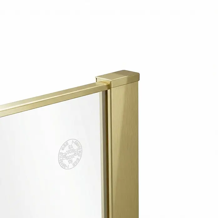SCHÖNER WOHNEN-Kollektion Duschwand Walk In Yuna mit Bogen Dusche Mattgold Klar hell - Mattgold - Nahaufnahme einer Duschwand mit gebürstetem Goldrahmen und Klarglas.