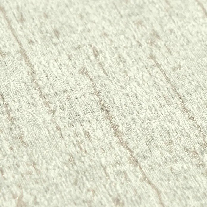A.S. Création Metropolitan Stories Vibes & Styles Vliestapete Struktur - Grün-Metallic, Uni, 10,05 x 0,53 m - Texturierte hellbeige Oberfläche mit ausgeprägten diagonalen Linien, die an weiß getünchtes Holz erinnert.