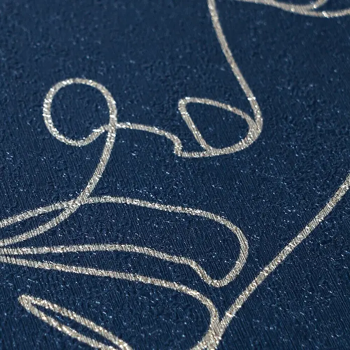 A.S. Création Pintwalls 3 Vliestapete Gesichter - Blau-Gold, Grafisch, 10,05 x 0,53 m - Dunkelblaue strukturierte Oberfläche mit schimmerndem metallischem abstraktem Muster.