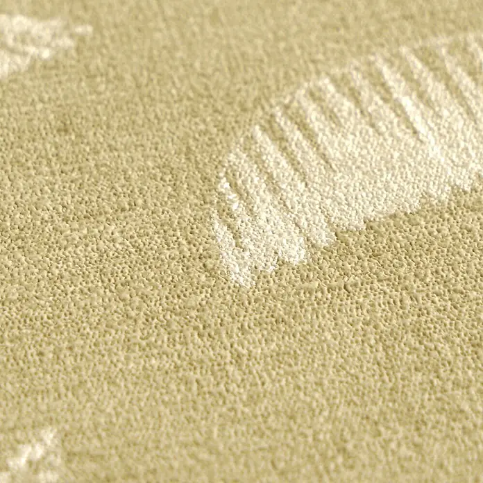 A.S. Création Cuba 2 Vliestapete Palmen II - Braun-Creme, Floral, 10,05 x 0,53 m - Nahaufnahme einer groben, körnigen beigen Oberfläche mit subtilen hellen, wellenförmigen Mustern.