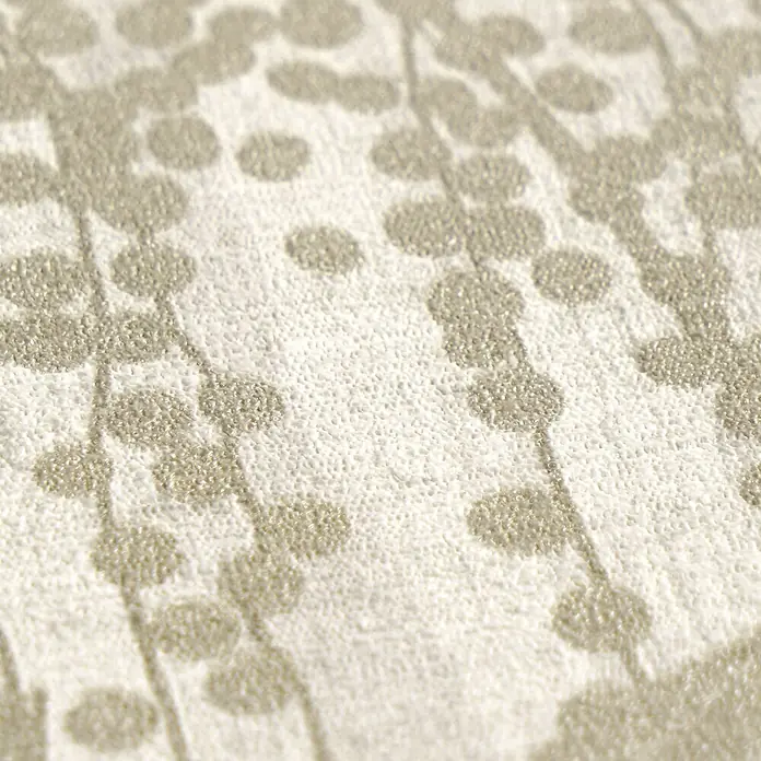 A.S. Création Cuba 2 Vliestapete Blätter - Beige-Creme, Floral, 10,05 x 0,53 m - Texturierter cremefarbener Stoff mit erhabener Punktstruktur und dezentem beigem organischem Muster kleiner runder Elemente.