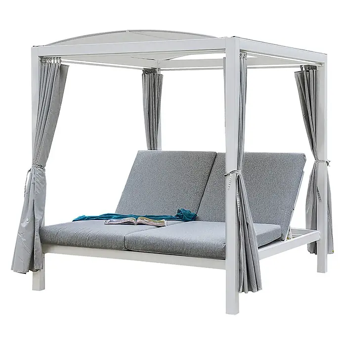 Home Deluxe Gartenliege LYON - B x T: 188 x 208 cm, Weiß, Grau, Polyester - Weißes Outdoor-Himmelbett mit grauen Polstern und verstellbaren grauen Vorhängen für Schatten und Privatsphäre.