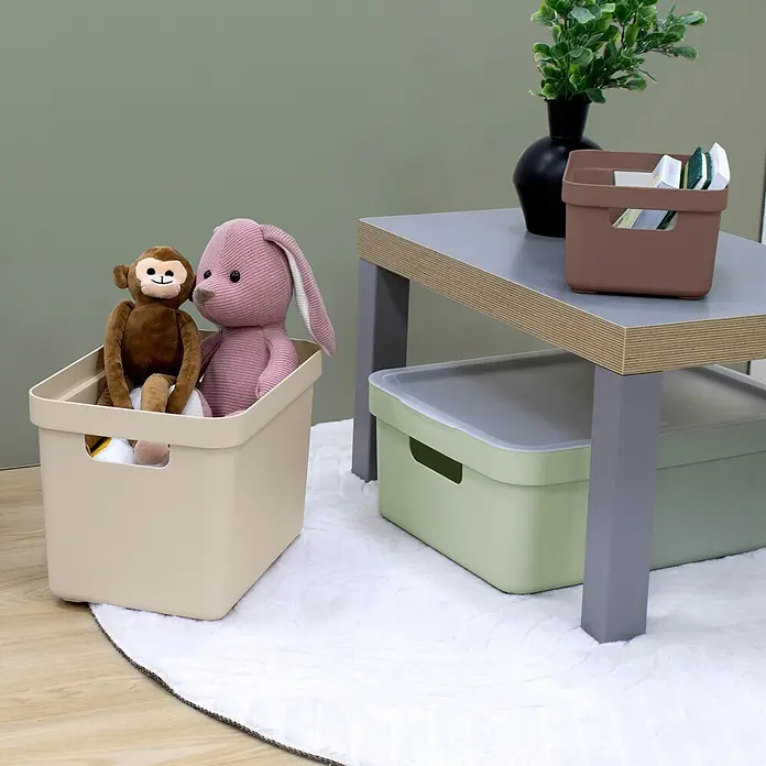 Sunware Sigma home Aufbewahrungsbox - L x B x H: 17,7 x 12,8 x 9,3 cm, Kunststoff, Schoko - Kunststoff-Aufbewahrungsboxen in Beige, Braun und Grün, zur Organisation von Spielzeug und Haushaltsartikeln in einem Raum.
