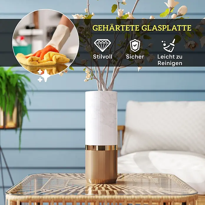 Outsunny Garten-Beistelltisch - L x B x H: 65 x 65 x 43 cm, Stahl, PE-Rattan, gehärtetes Glas, Quadratisch, Naturholz - Gehärtete Glasplatte auf stilvollem Rattantisch. Sicher und leicht zu reinigen, mit Vase darauf.