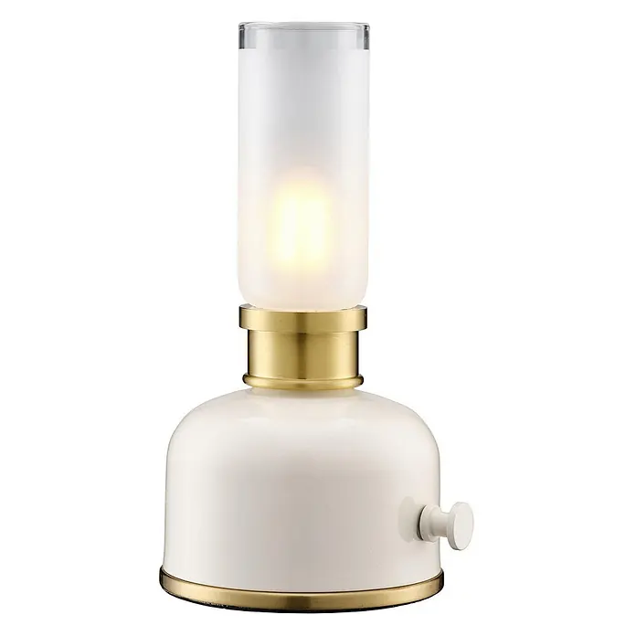 PR Home Akku-Tischleuchte Frida - Warmweiß, 0,33 W - Weiße Tischlampe mit Messingakzenten und mattiertem Glasschirm, der warmes Licht abgibt, mit einem weißen Knopf.