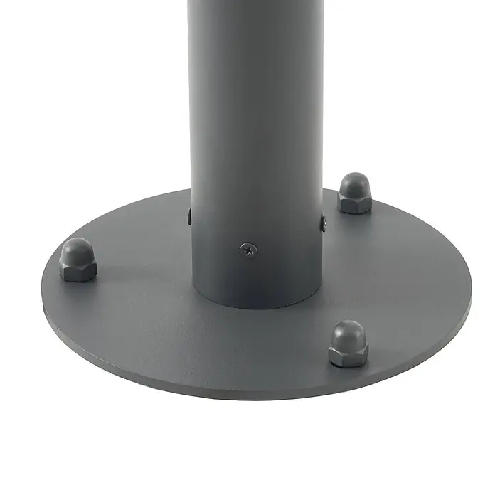 Lucande LED Gartenlaterne für draußen in anthrazit, weiß, Mastleuchte -  - Runde, dunkelgraue Metallgrundplatte für eine Stange, mit Schrauben und drei Hutmuttern befestigt.