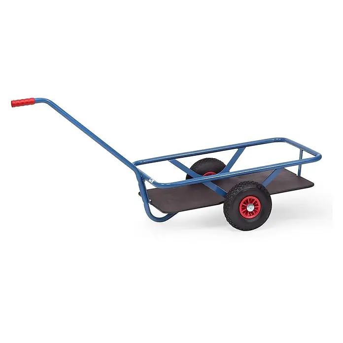 Fetra Bollerwagen Handwagen mit wasserfestem Boden und Polyurethanbereifung 835x458mm - L x B x H: 152,4 cm x 68,2 cm x 0,01 m - Blauer Metall-Transportwagen mit roten Griffen und Rädern sowie schwarzer Holzplattform.
