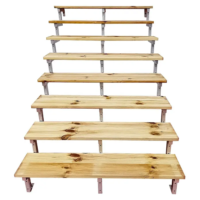 Vinuovo Außentreppe OSLO - Stahltreppe Außen H139cm 8 Treppenstufen Holz KDI Breite 120cm - Anzahl Steigungen: 8 Stk., Gerade - Mehrstufiger Ausstellungsständer mit hellen Naturholzablagen und weißen Metallstützhalterungen.