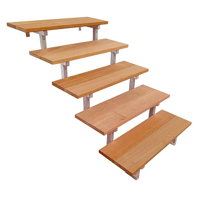 Vinuovo Außentreppe BALI Gartentreppe Stahl H88cm - 5 Bankirai Hartholz Stufen B100cm - Anzahl Steigungen: 5 Stk., Gerade - Helle Holzstufen mit Naturholz-Finish, gestützt von Metallhalterungen, in aufsteigender Treppenformation angeordnet.