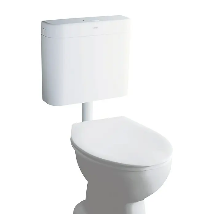 Grohe Spülkasten - Spülmenge: 6 l - 9 l, 1-Mengen-Spülung, Kunststoff, Weiß - Abbildung einer weißen WC-Keramik mit Spülkasten. Das WC ist modern und hat eine schlanke Form.