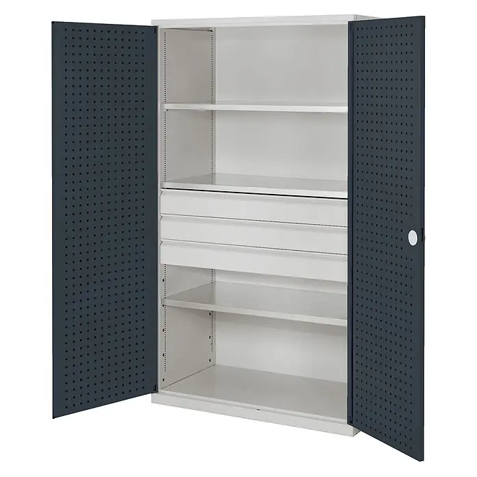 Kappes ®RasterPlan Großvolumenschränke 1950x1130x590mm Lochplattentüren Modell 4 anthrazitgrau -  - Weißer Metallschrank mit zwei geöffneten dunkelgrauen Lochblechtüren, Einlegeböden und drei Schubladen.