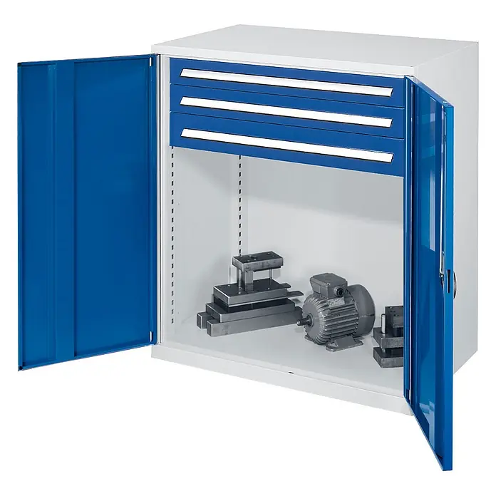 Kappes Schwerlast-Beistellschränke ohne Mitteltrennwand 1110x1000x600mm Modell 65 Vollblechtüren enzianblau -  - Weißer Stahlschrank mit geöffneten blauen Türen und drei blauen Schubladen, enthält Industrieteile und einen Elektromotor.