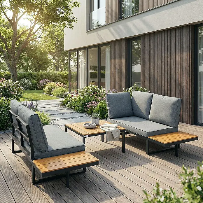 ML-Design Loungesofa - B x T x H: 217 x 62 x 77 cm, Stahl, Grau - Moderne Outdoor-Lounge-Gruppe mit grauen Kissen, schwarzem Metallrahmen und Holz-Beistelltischen auf einer Terrasse.