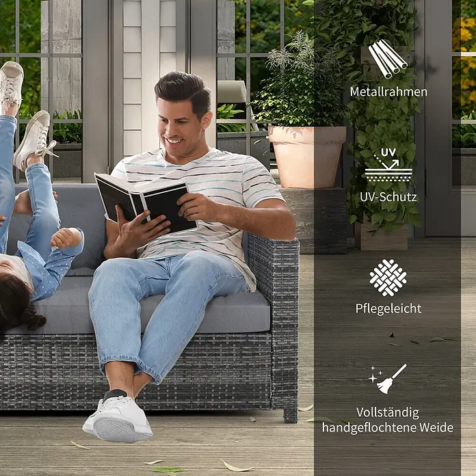 Outsunny Loungesofa - Metall, PE-Rattan, Polyester, Grau - Graues Rattan-Sofa mit Kissen, von einem lesenden Mann und einem entspannenden Kind genutzt. Mit Metallrahmen, UV-Schutz, pflegeleicht, handgeflochten.