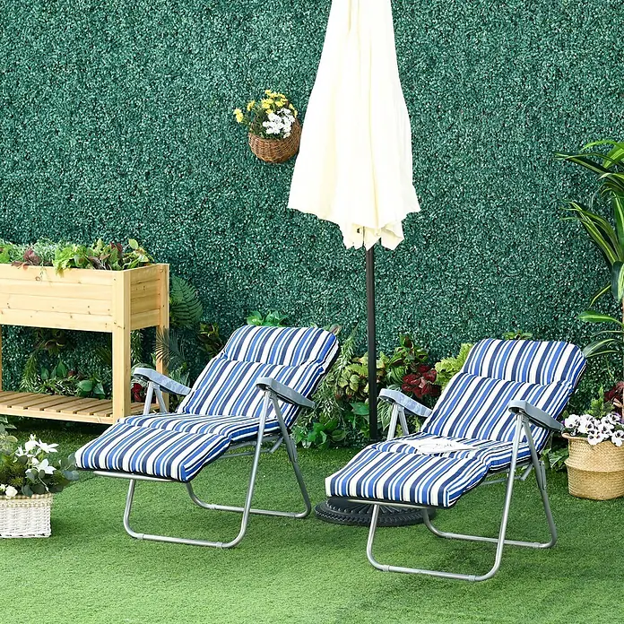 Outsunny Gartenliegen-Set - B x T: 75 x 75 cm, Blau, Polyester, Klappbar - Zwei blau-weiß gestreifte Liegestühle mit grauen Rahmen, ideal zur Entspannung im Freien.