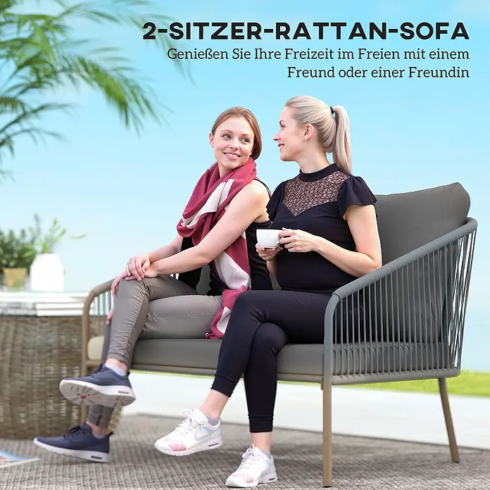 Outsunny Gartenbank - B x T x H: 72 x 72 x 76 cm, Stahl, PE-Rattan, Polyester, Schaumstoff, Grau - Zwei Frauen entspannen auf einem grauen 2-Sitzer-Rattan-Sofa im Freien.