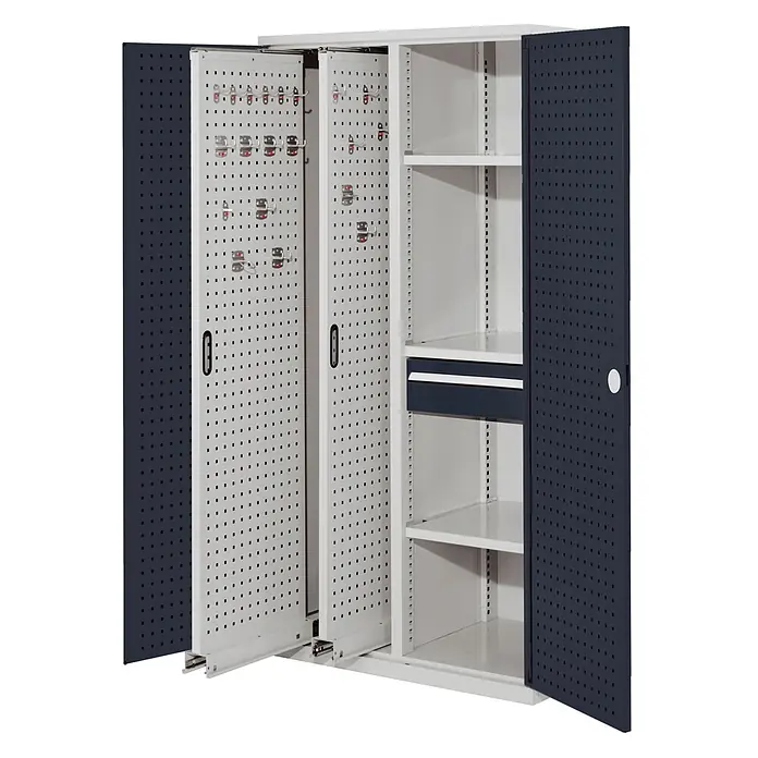 Kappes Metall-Mehrzweckschrank ®RasterPlan Vertikalschränke 1950x1000x600mm Modell 82 Lochplattentüren - 60 cm x 1.000 cm x 1,95 m, Anthrazitgrau - Offener dunkelblauer und grauer Metallschrank mit ausziehbaren Lochplatten, Haken, Regalen und einer Schublade.