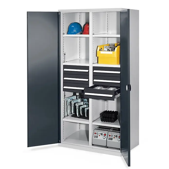Kappes Metall-Mehrzweckschrank Schwerlastschränke mit Mitteltrennwand 1950x1000x600mm Doppelwandtüren Mo - 60 cm x 1.000 cm x 1,95 m, Anthrazitgrau - Zweifarbiger Metallschrank mit offenen Türen, zeigt Regale, Schubladen, Werkzeuge und Geräte innen.