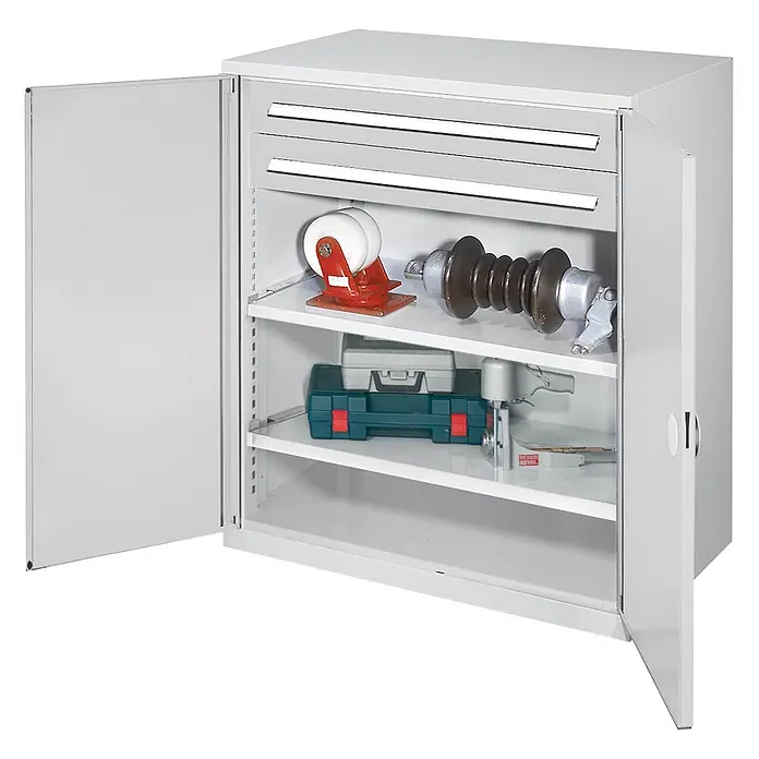 Kappes Metall-Mehrzweckschrank Schwerlast-Beistellschränke ohne Mitteltrennwand 1110x1000x600mm Modell 63 - Lichtgrau - Grauer Metall-Werkstattschrank mit zwei Türen, zwei Schubladen und Ablagefächern.
