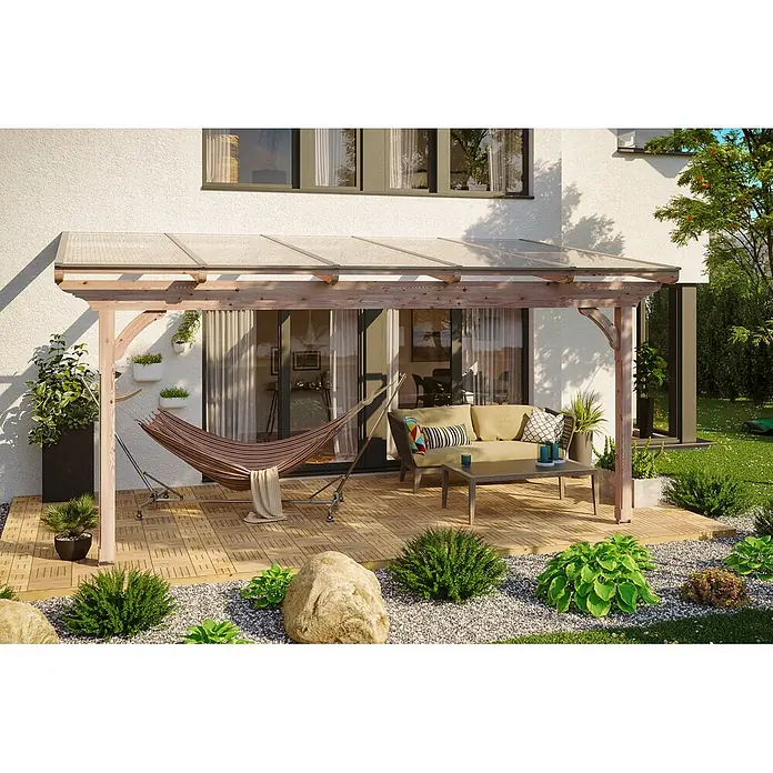 SKAN HOLZ Terrassenüberdachung Ravenna - B x T: 541 x 350 cm, Natur, Polycarbonat, Transparent - Hölzerne Terrassenpergola mit transparentem Dach, beschattet einen modernen Sitzbereich am Haus.
