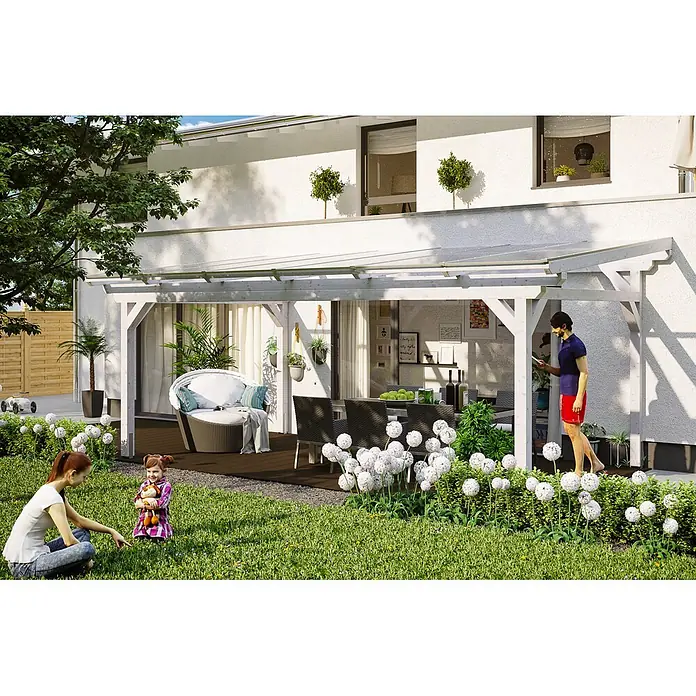 SKAN HOLZ Terrassenüberdachung Sanremo - B x T: 648 x 300 cm, Weiß, Polycarbonat, Transparent - Weiße Holzpergola am Haus, die eine Terrasse mit Gartenmöbeln überdacht. Sie schafft einen einladenden Schattenbereich.