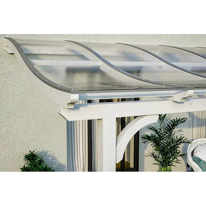 SKAN HOLZ Terrassenüberdachung Venezia - B x T: 648 x 289 cm, Weiß, Polycarbonat, Transparent - Transparente Wellplatten-Überdachung mit weißem Holzrahmen und grauen Akzenten, bietet Wetterschutz.