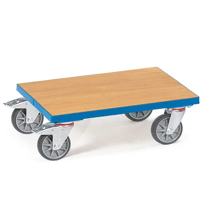 Fetra Transportroller Eurokasten-Roller mit Holzwerkstoffplatte ohne Rand -  - Flache Holzplatte mit blauem Rahmen und vier grauen Lenkrollen, zwei davon mit Bremsen.