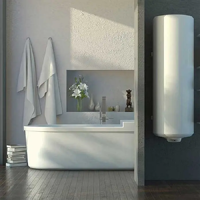 De Dietrich Warmwasserspeicher CEB 150 L - 150 l, 1.600 W, Temperaturbereich: 30 °C - 65 °C, Wandmontage - Ein modernes Badezimmer mit einer weißen freistehenden Badewanne und einem weißen zylindrischen Warmwasserbereiter.