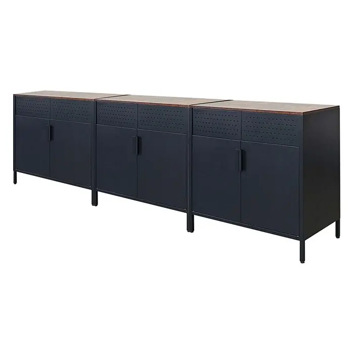 Proregal Metall-Mehrzweckschrank Mega Deal 3x LION mit Beinen & 2 Türen mit Magnetverschluss - Vintagebraun/Schwarz - Dunkelblaues Metall-Sideboard mit drei Sektionen, Holzarbeitsplatte, perforiertem Paneel über zwei Schranktüren und schwarzen Beinen.